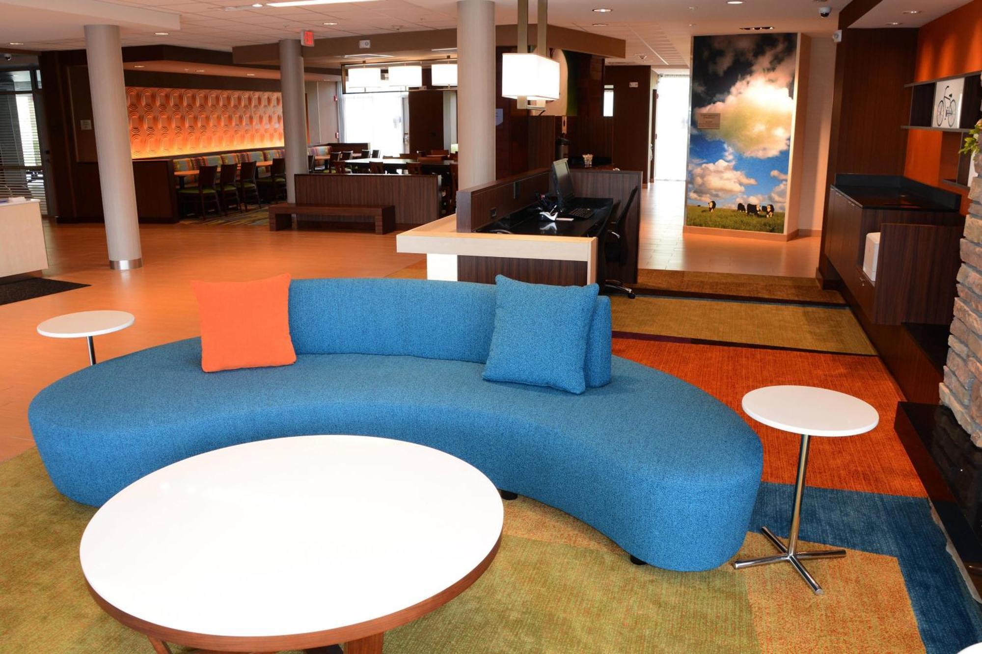 Hotel Fairfield & By Marriott 3*
